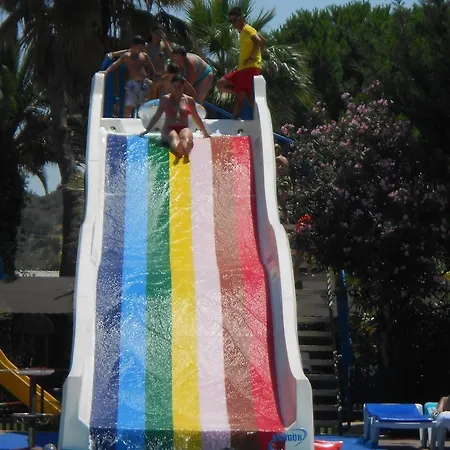 Θέρετρο Pigale Family Club